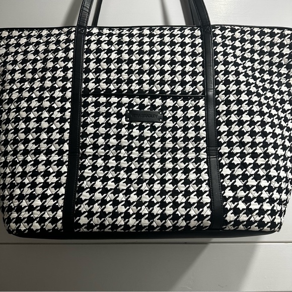 Vera Bradley Black White XL Weekender Travel Bag 25x15x8 - Picture 3 of 16